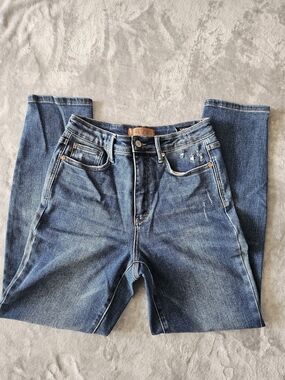 Judy Blue High Waist Tummy Control Slim Fit Jeans- Reg/Curvy